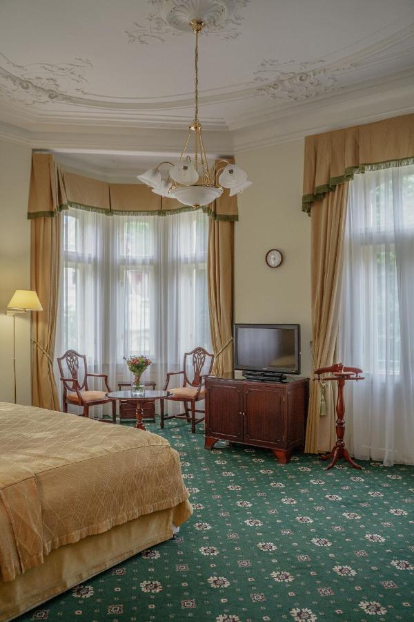 קרלובי וארי Hotel Mignon מראה חיצוני תמונה