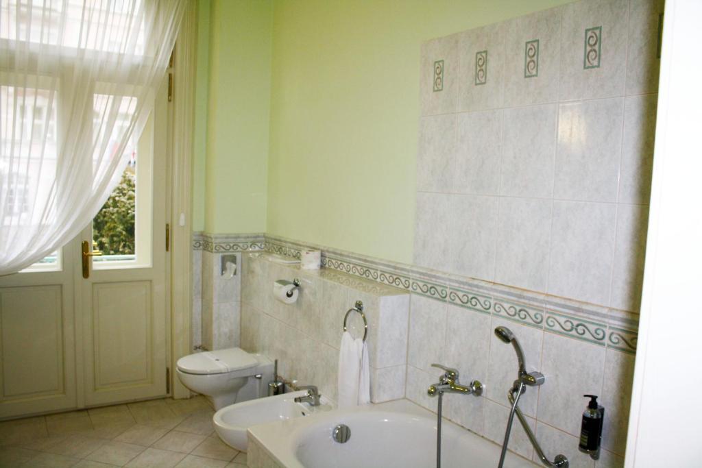 קרלובי וארי Hotel Mignon חדר תמונה